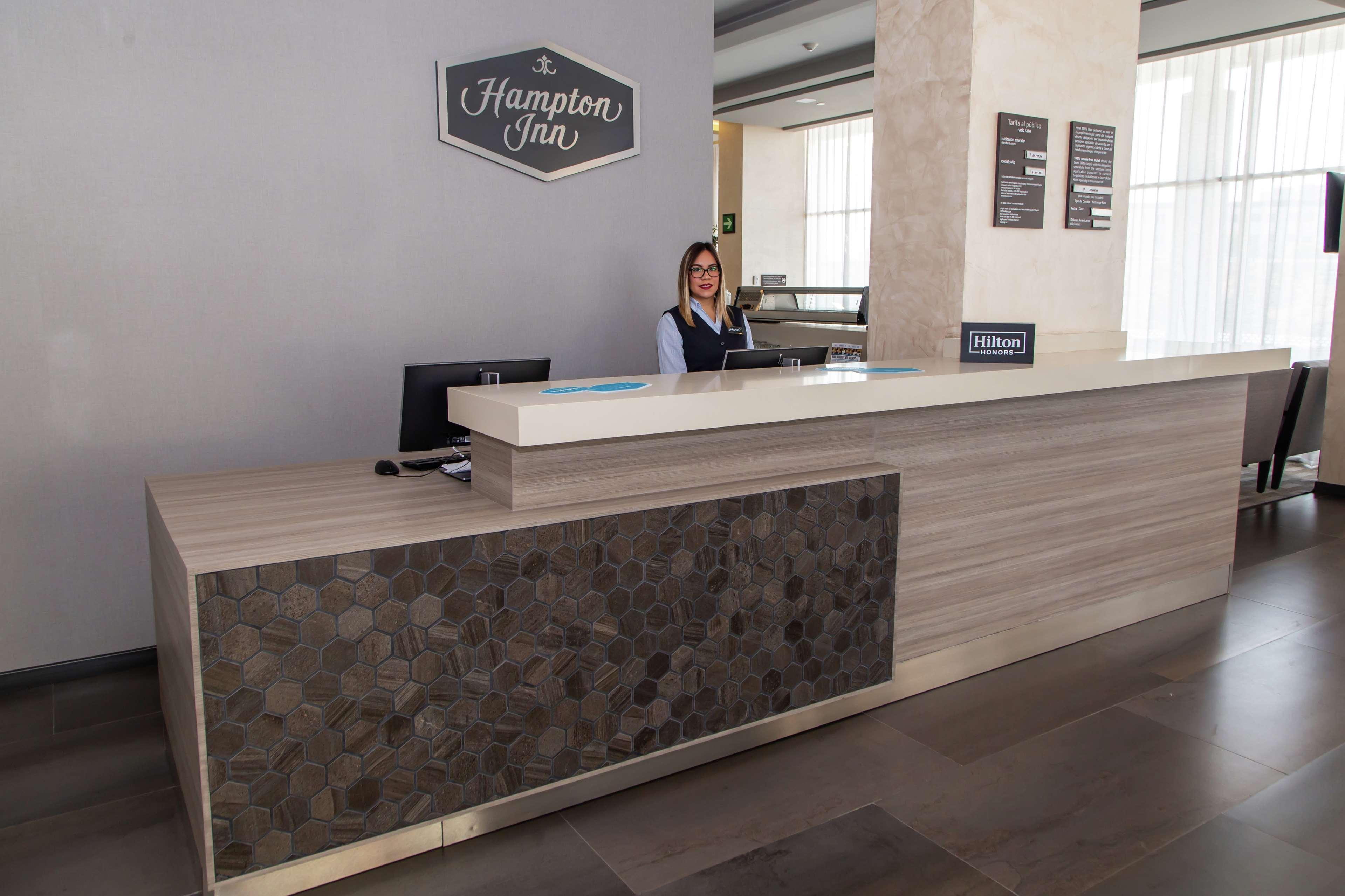 Hampton & By Hilton Puebla