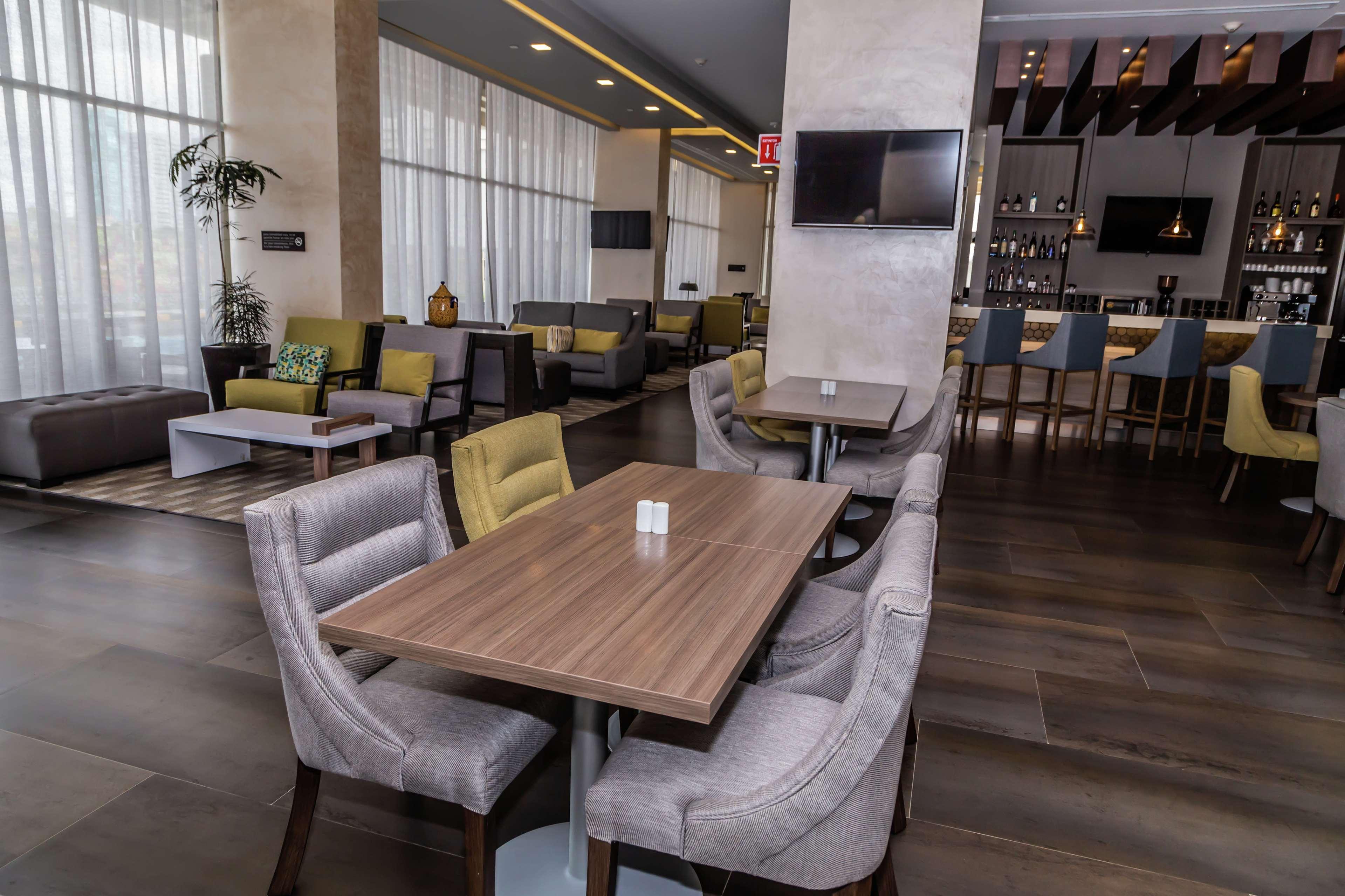 Hampton & By Hilton