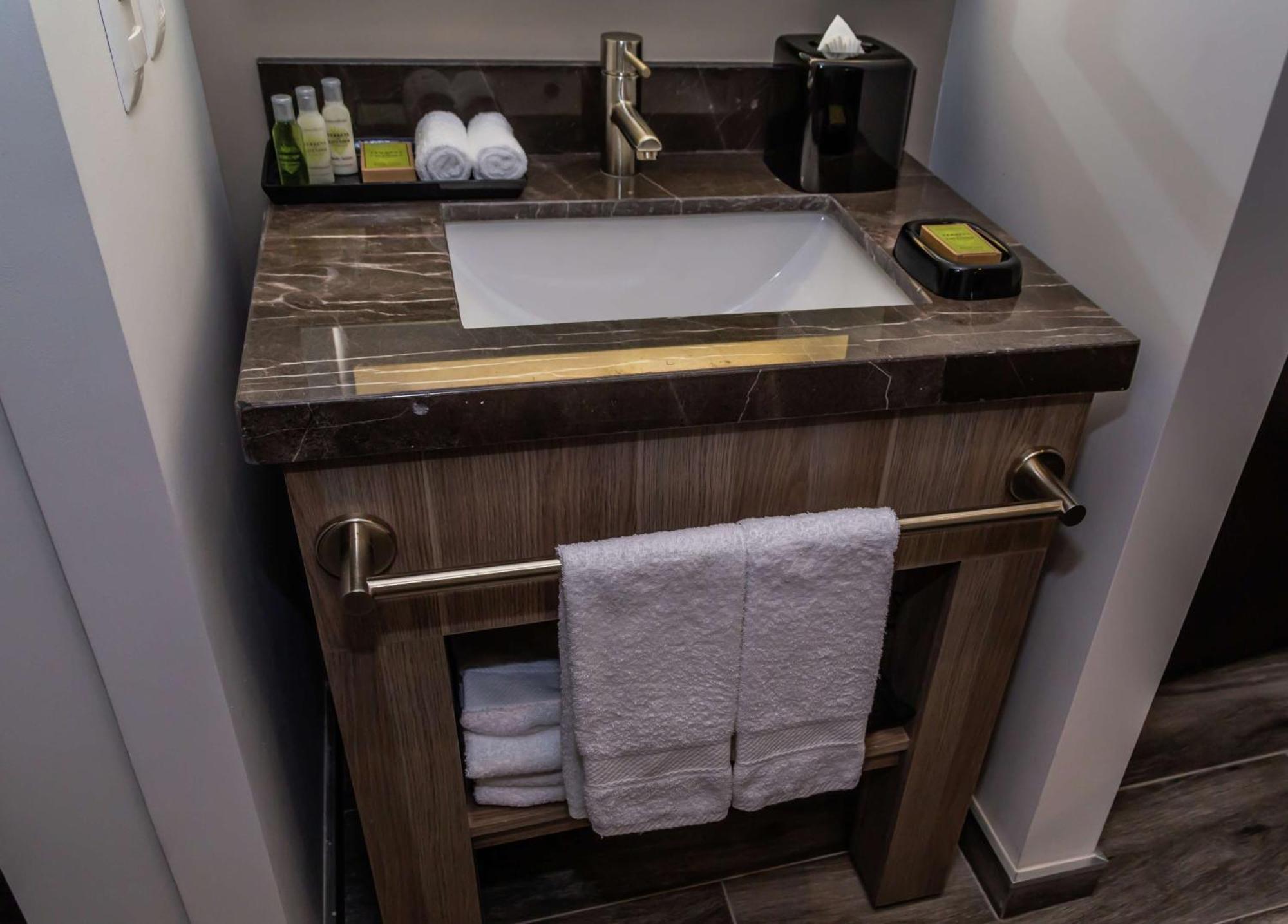 Hampton & By Hilton 3* Puebla